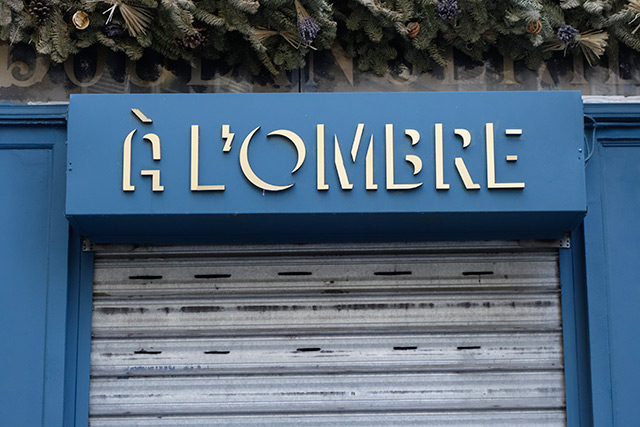 À L’Ombre Enseigne-ALOmbre.jpg
