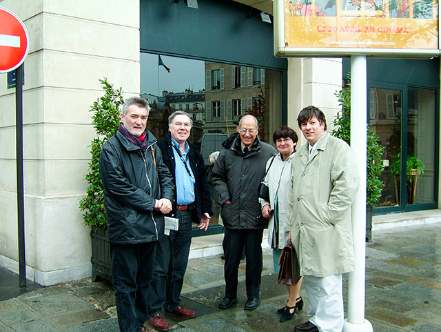Les « remetteurs de pétition ». PetitionIN3.jpg