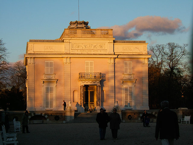 Hanji-Bagatelle.jpg