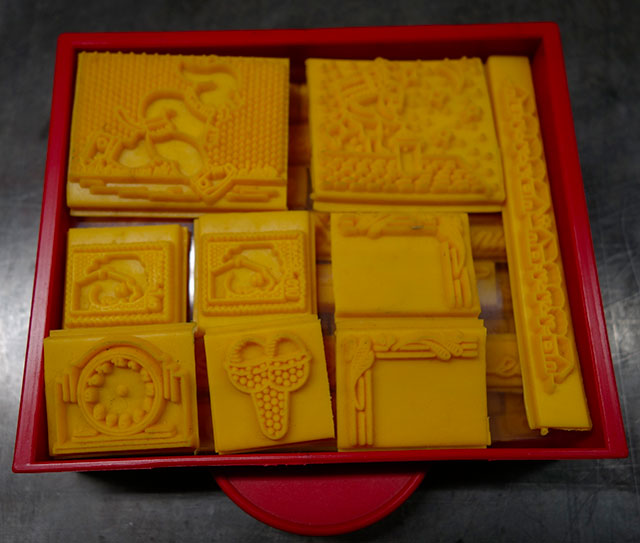 Presse jouet en matière plastique. RotativeRollyprint-09.jpg