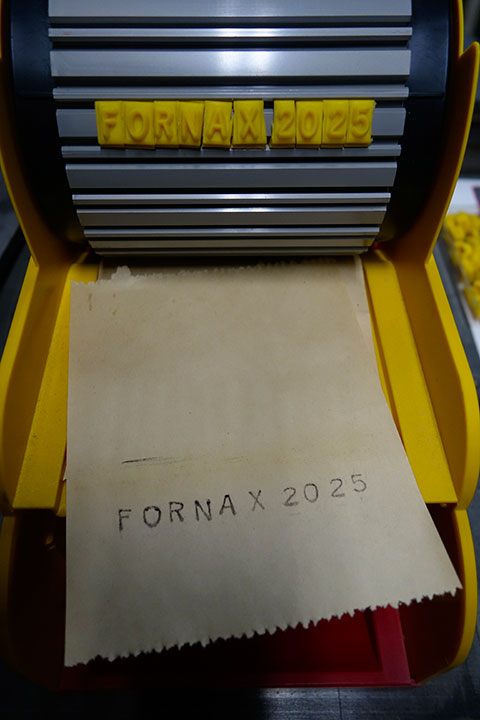 Presse jouet en matière plastique. RotativeRollyprint-15.jpg