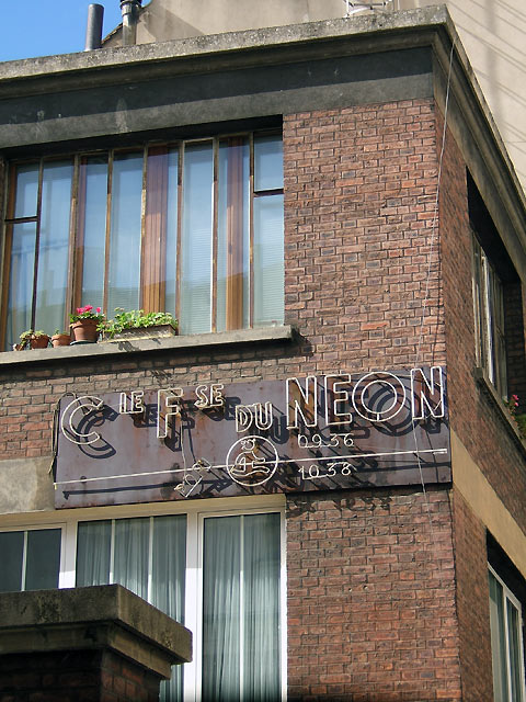 La lettre et le Néon La lettre et le Néon