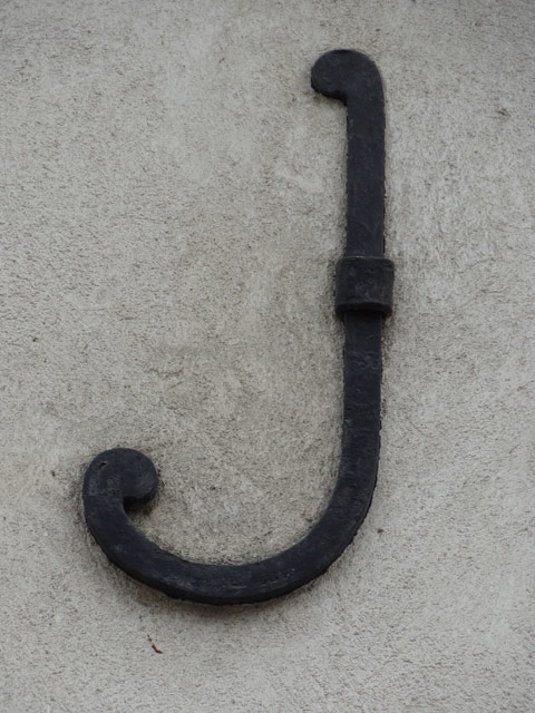 Le J Le J